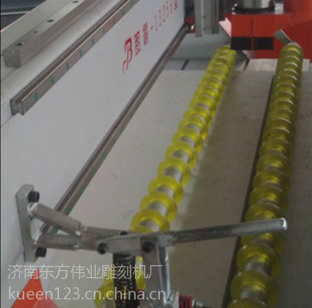 福建省雕协秘书长陈建辉参与福蛇呈祥—乙巳新春主题非遗著作展演活动