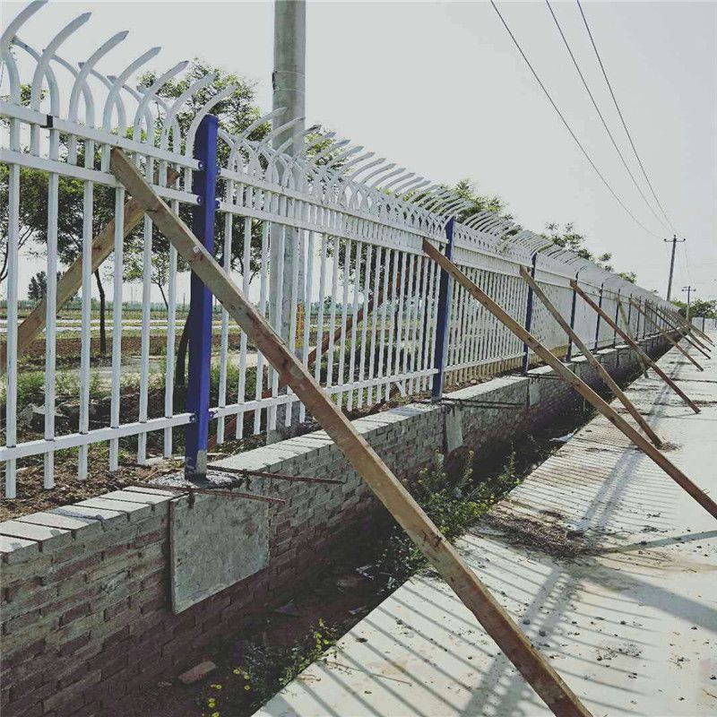 贵阳铁艺围墙小区围墙锌钢护栏防护隔离栏庭院防护栏