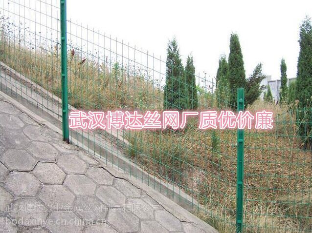 供应湖北十堰斜坡护栏网,异形斜片围栏,山坡护栏网厂家专业定做