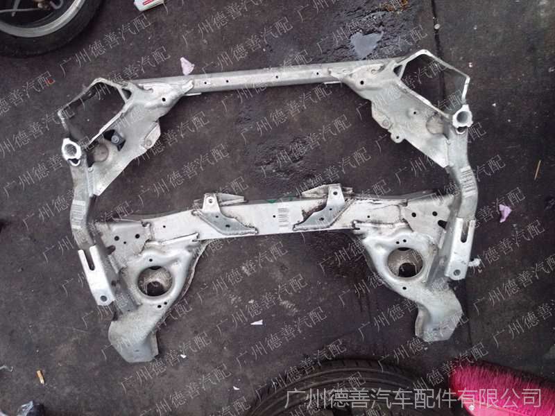 宝马e84 x1 前桥 元宝梁 半轴 差速器 分动箱 传动轴等汽车配件