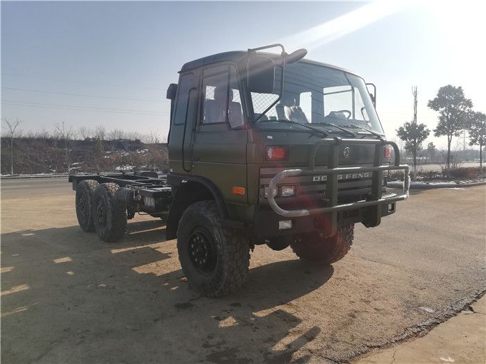 东风四驱消防水罐车,东风4x4沙漠越野运水车,东风4*4洒水车,东风四驱