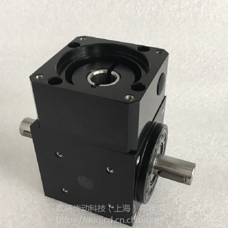 齿轮减速机小型精密伺服转向器wrh060转角减速机直角中空伞齿轮转向箱