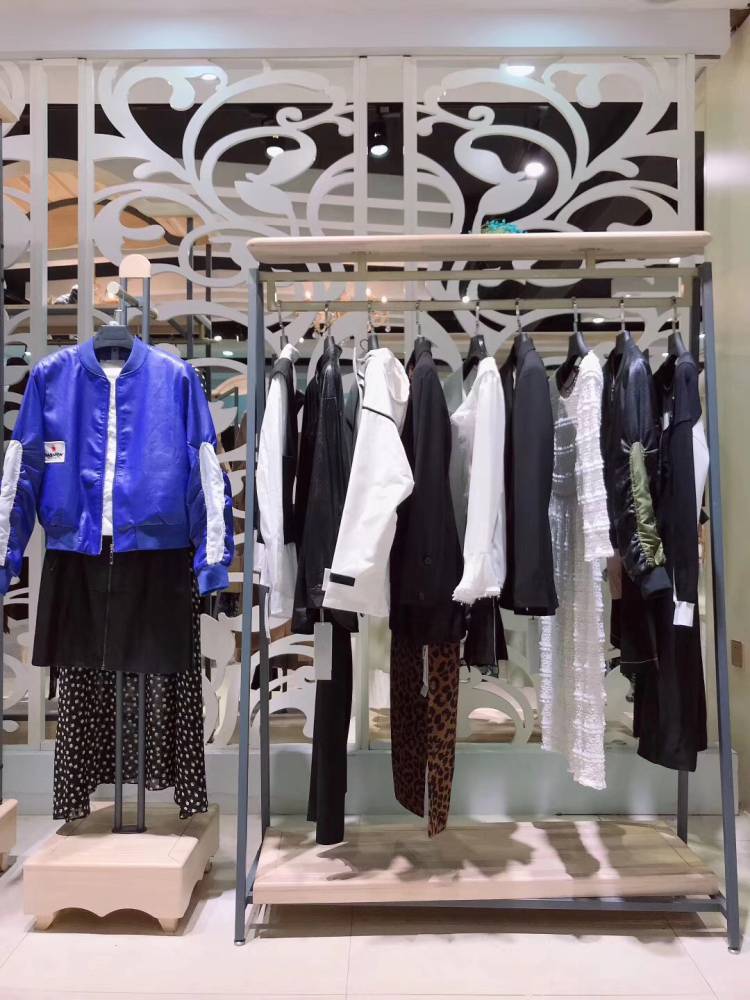 香港*卡拉贝斯2019夏装广州品牌女装折扣批发一手货源电商平台直播