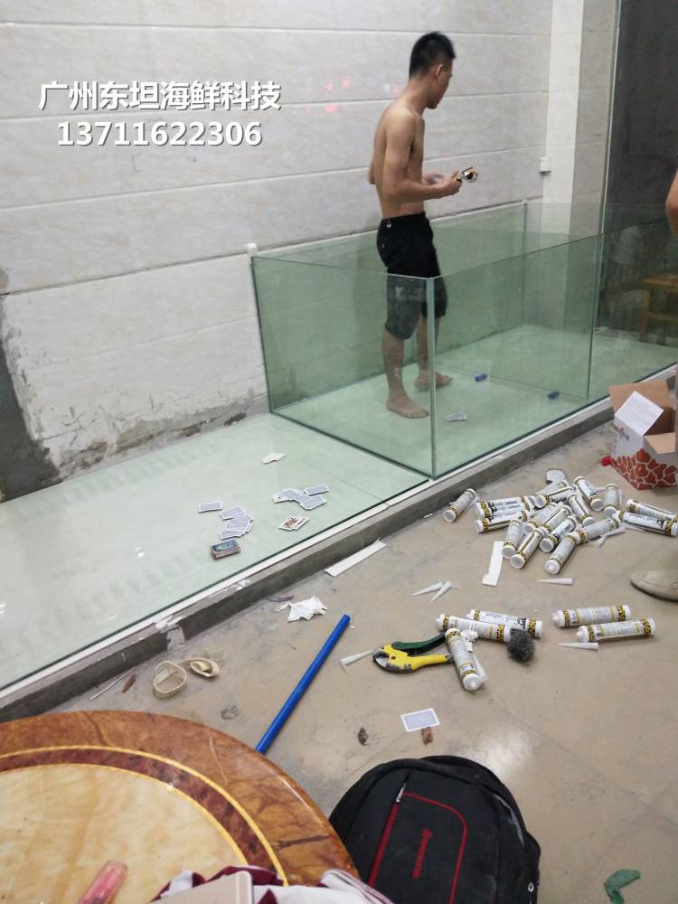 深圳订做海鲜鱼缸-深圳海鲜火锅店养殖鱼缸-深圳南山玻璃海鲜池