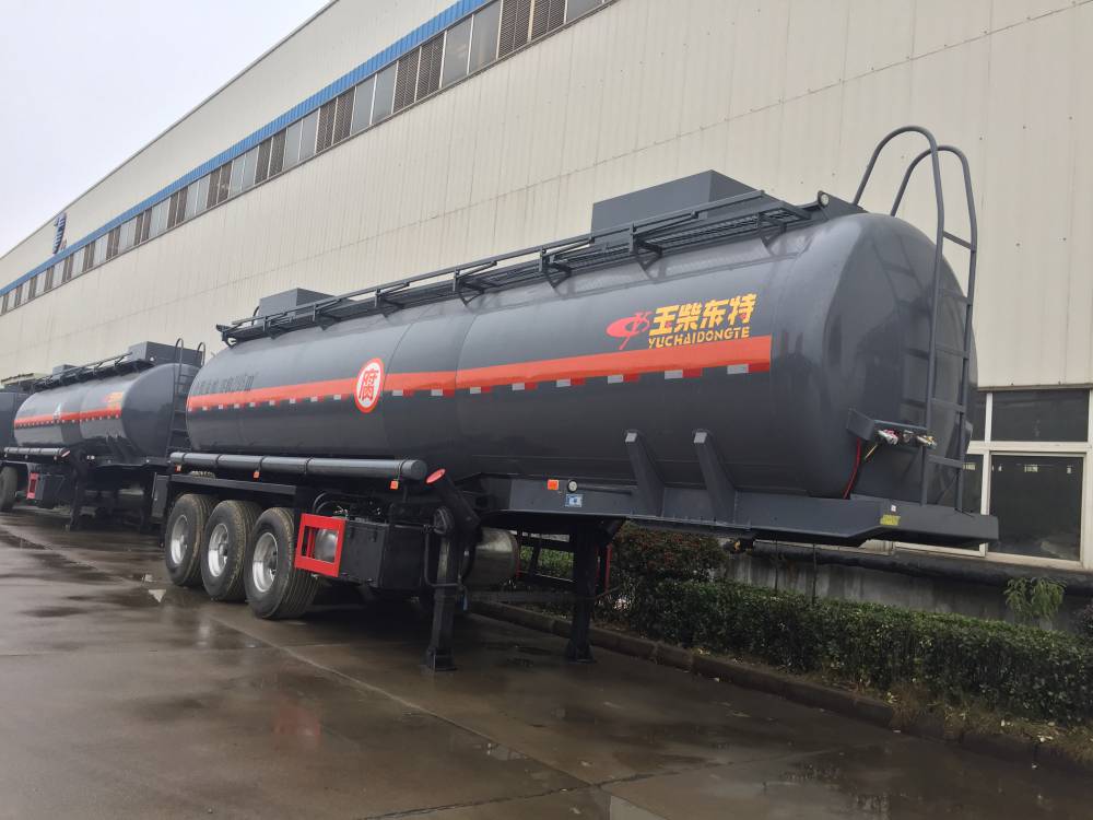 特运牌罐车,钢衬塑罐车, 酸碱液体罐车批发价格