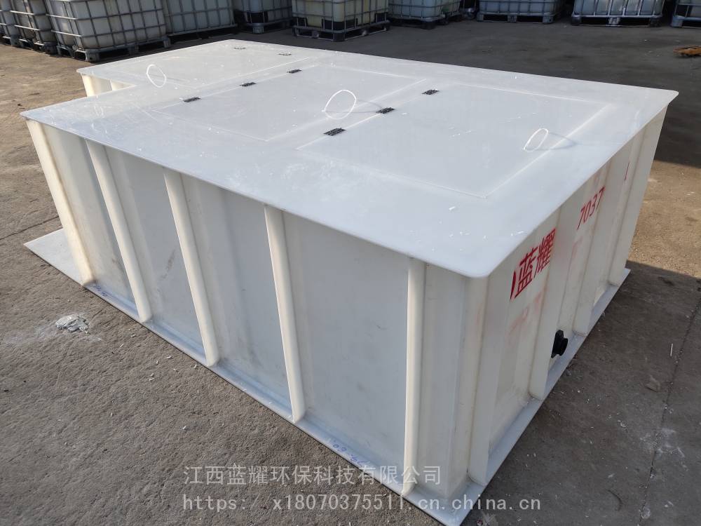 定制鱼车鱼罐拉鱼水箱车载鱼箱价格pp鱼箱
