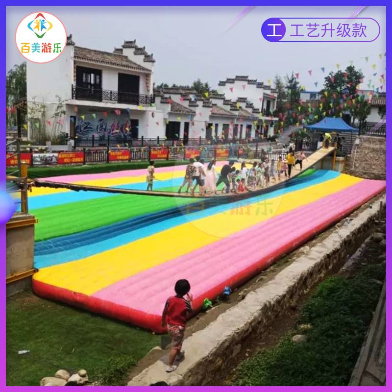 河北地区的网红秋千桥摇摆桥好多人都在打卡
