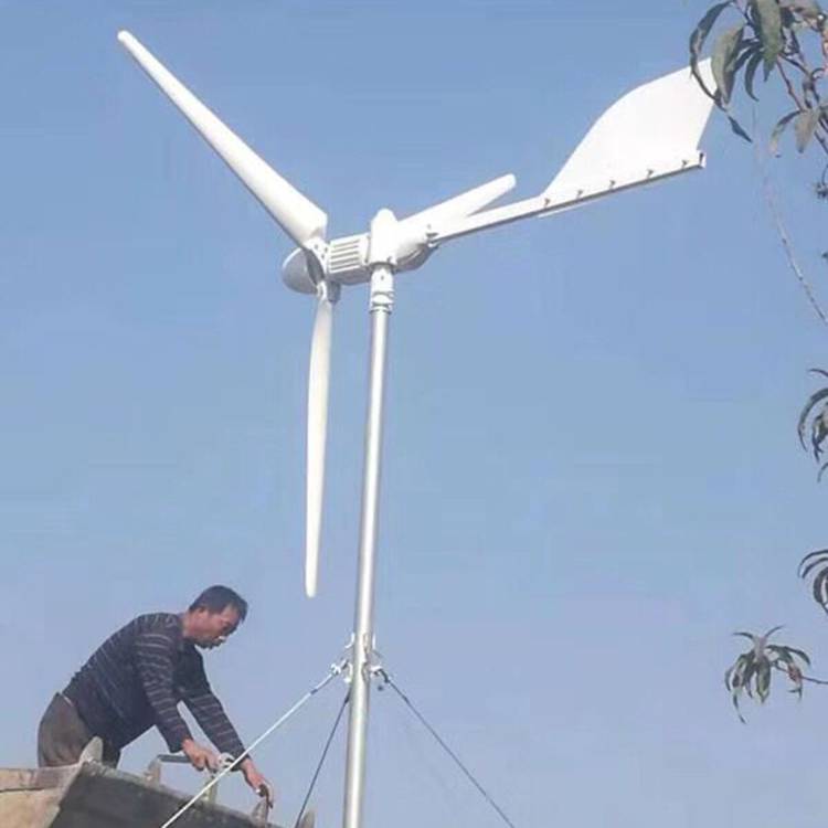 10kw风力发电机安装成功!