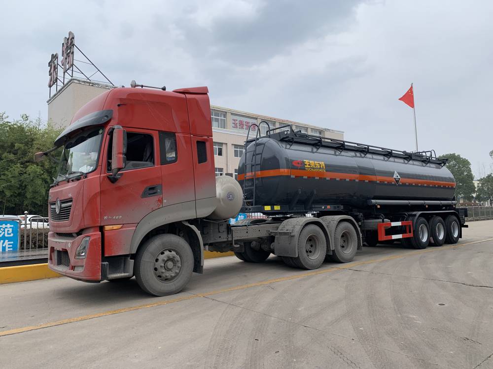 玉柴东特钢衬塑车,***衬塑罐车, 内滚塑罐车生产工艺