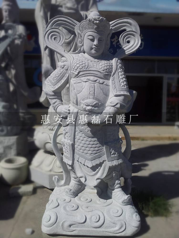 天王是佛教的护法神,(与四大金刚不同:五台山秘魔岩神通广大泼法金刚