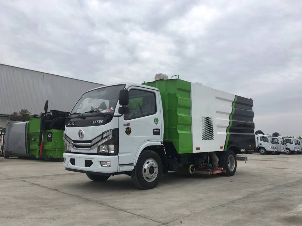 辽宁辽阳道路吸尘车厂家 东风天锦吸尘车