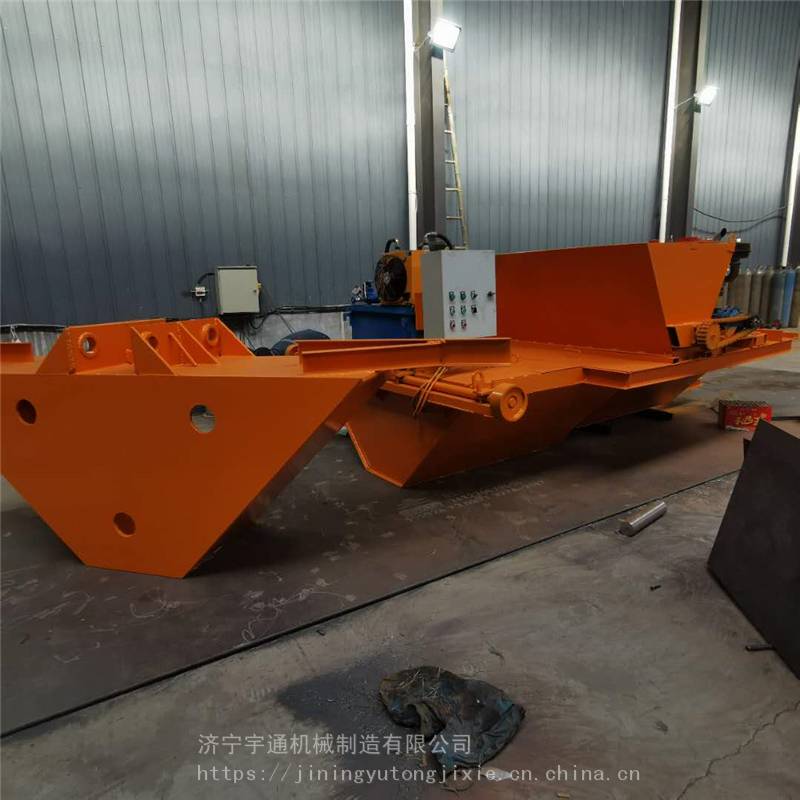 浇筑边沟水渠成型机 公路边沟滑模机 边沟水渠滑膜