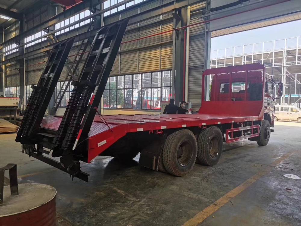 江淮30吨挖掘机平板车 勾机拖车出售 可分期付款