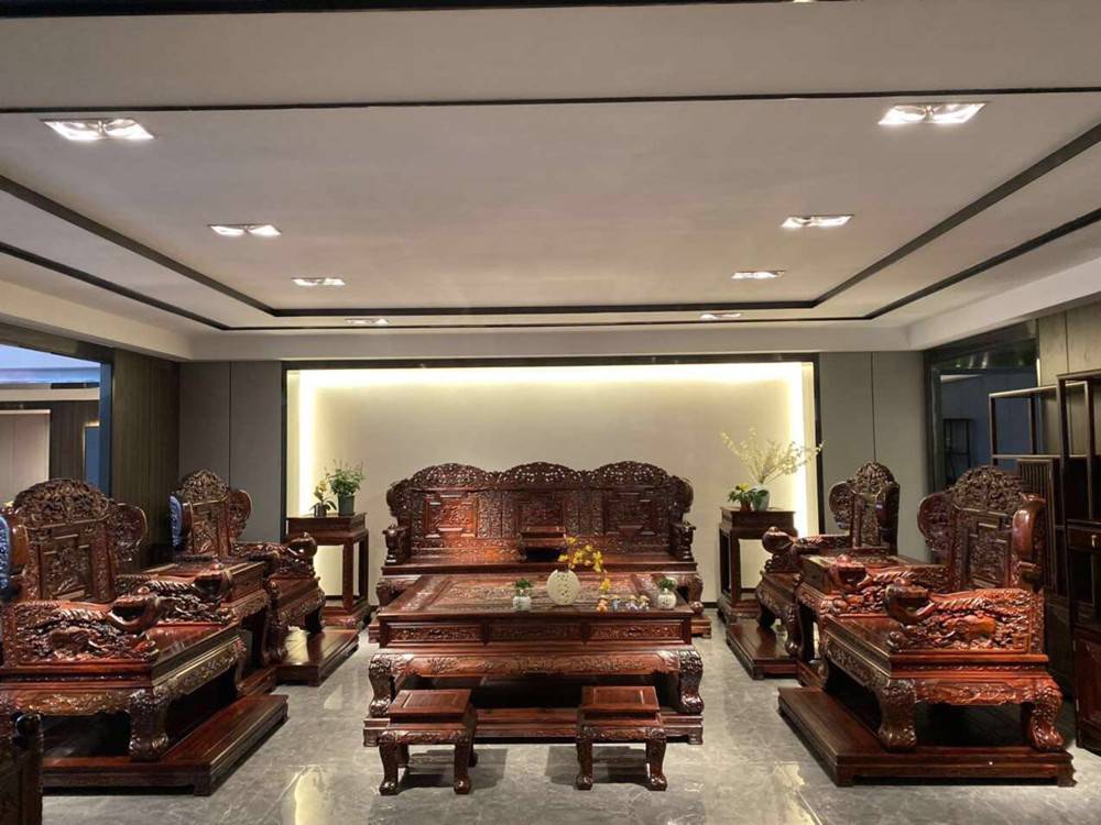 zoty中欧喜临门取得家装床架相关专利床架（家装CB2509）设计要点在形状