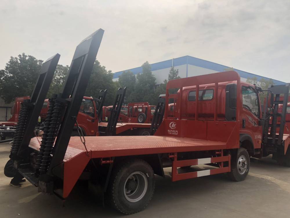 枣庄360挖机拖车解放30吨挖机平板车