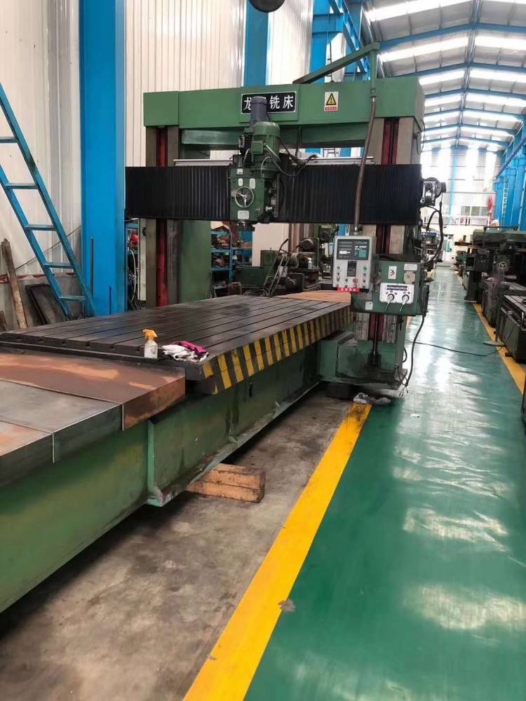 机械厂急售二手上海大发1.6x4米龙门铣床