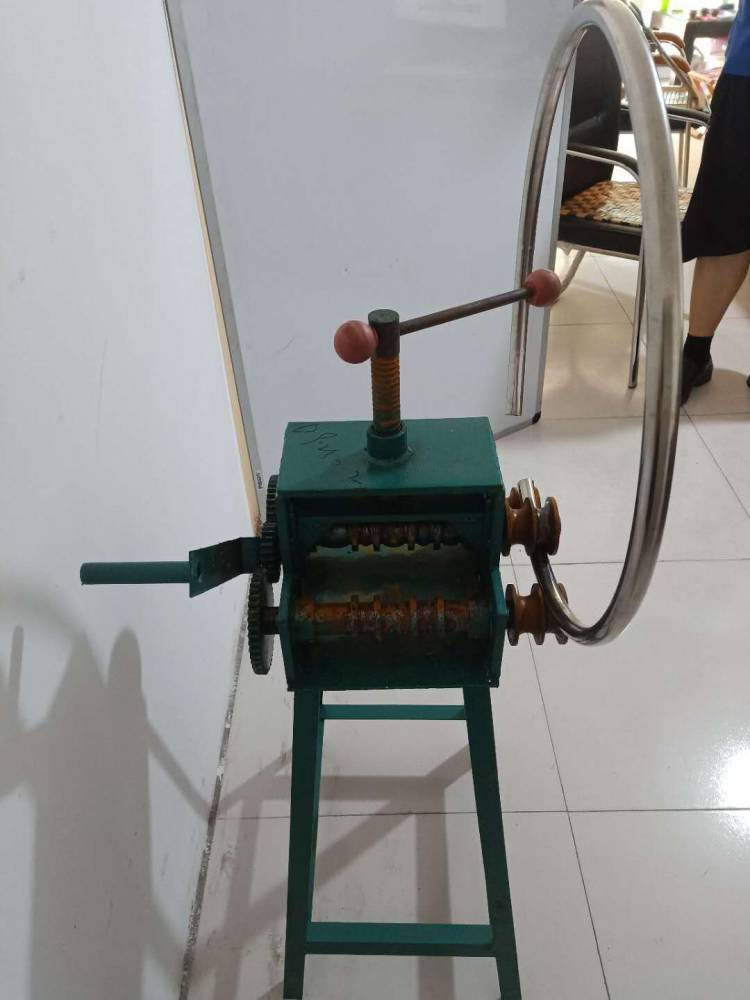 手摇弯管器 钢管弯曲机 不锈钢管弯曲机生产厂家