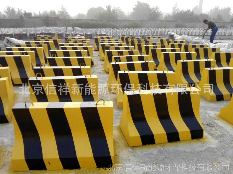 水泥隔离墩马路围挡施工围挡 围挡隔离墩防撞水泥墩连接杆