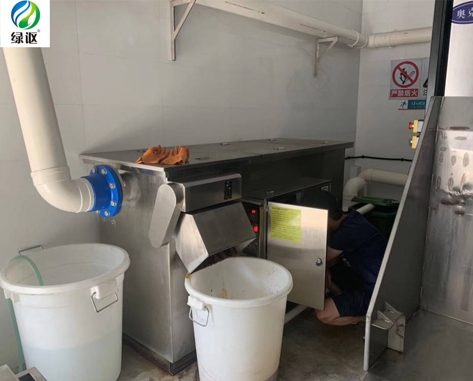 【广西餐饮自动清渣油水分离器 酒店油水分离器厂家供应】图片