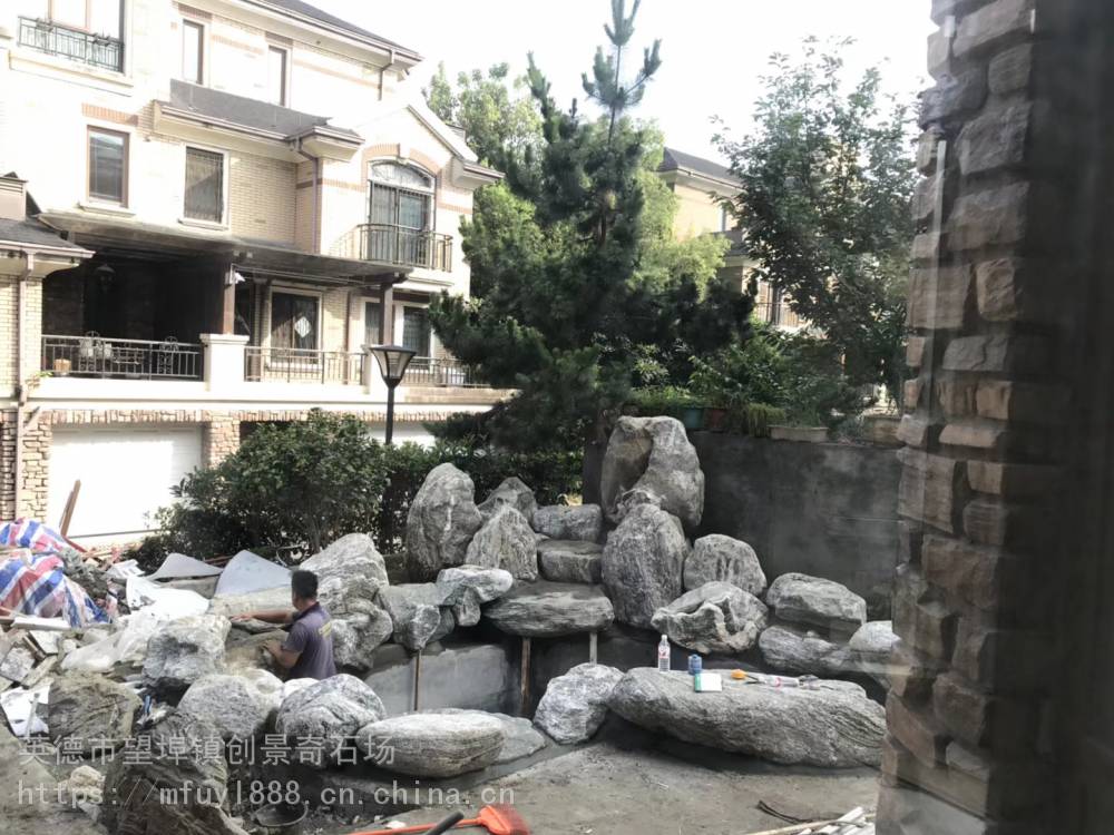 泰山石假山制作过程 吨位泰山石原石多少钱一吨 大型景观石
