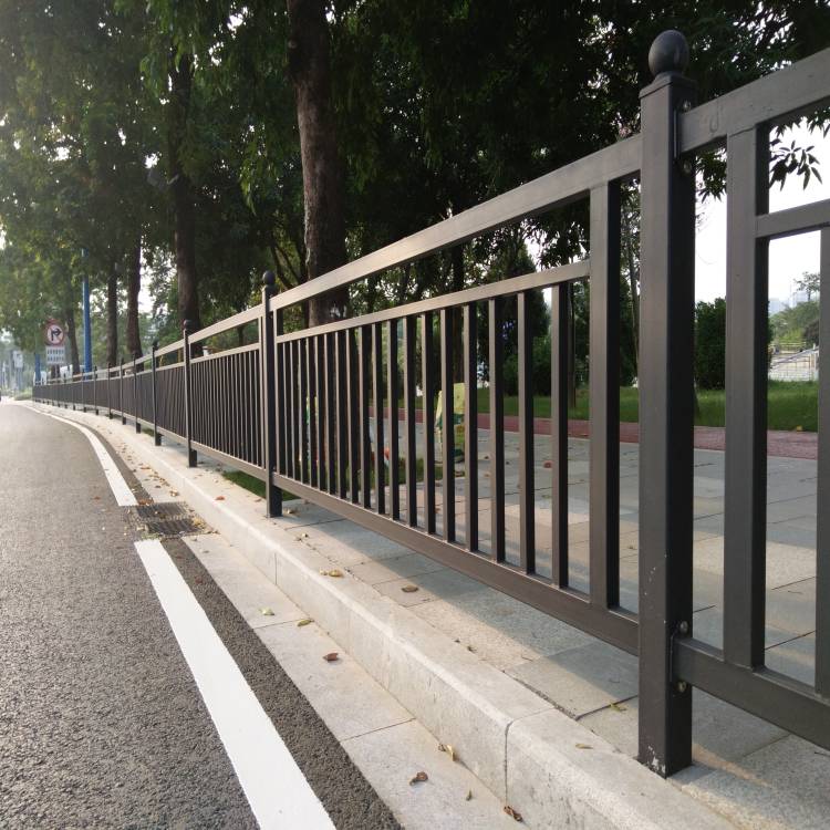 河源市政护栏厂家定做 公路人行道隔离围栏