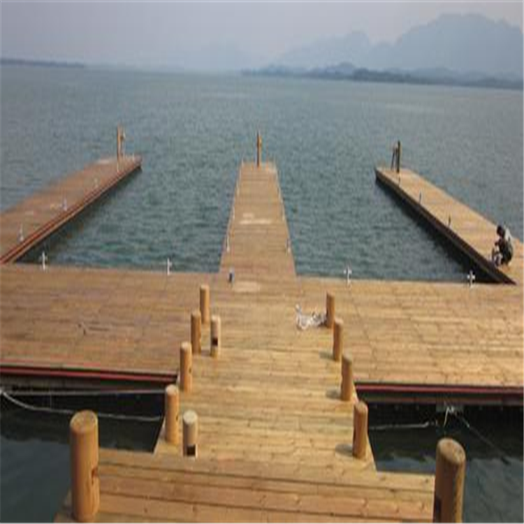 杭州水上平台木屋 水上浮筒浮桥 游艇码头厂家搭建