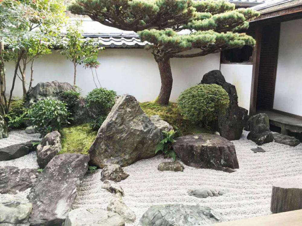 日式庭院枯山水黑山石造景