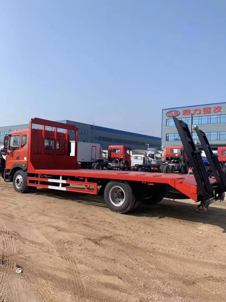 江淮a5 20吨挖掘机平板车 150挖掘平板运输车 加装55公分栏板