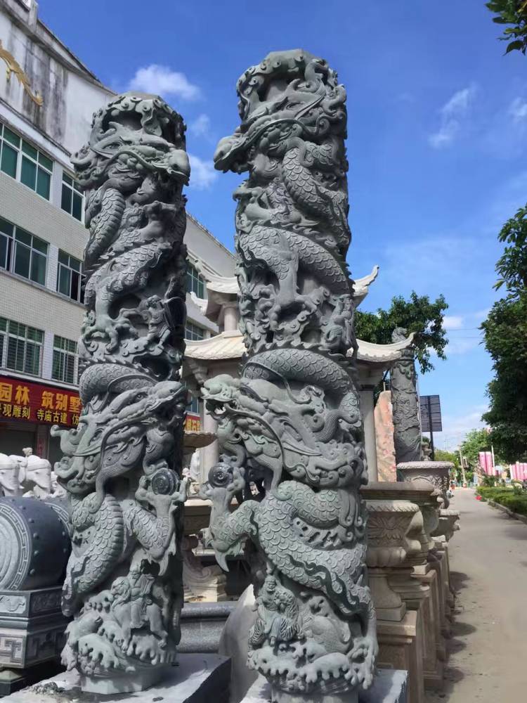 厂家加工石雕缠龙柱景观文化石柱花岗岩盘龙柱雕刻