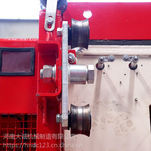  上一个 下一个>  安全开关:升降机的安全开关都是根据安全需要设计的