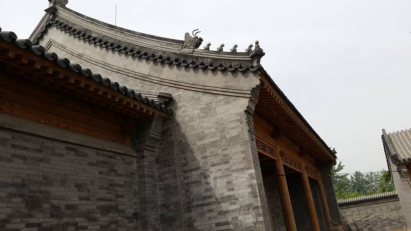 瓦片小青瓦青灰瓦四合院寺庙景区仿古建筑屋顶房檐围墙青砖琉璃瓦烧制