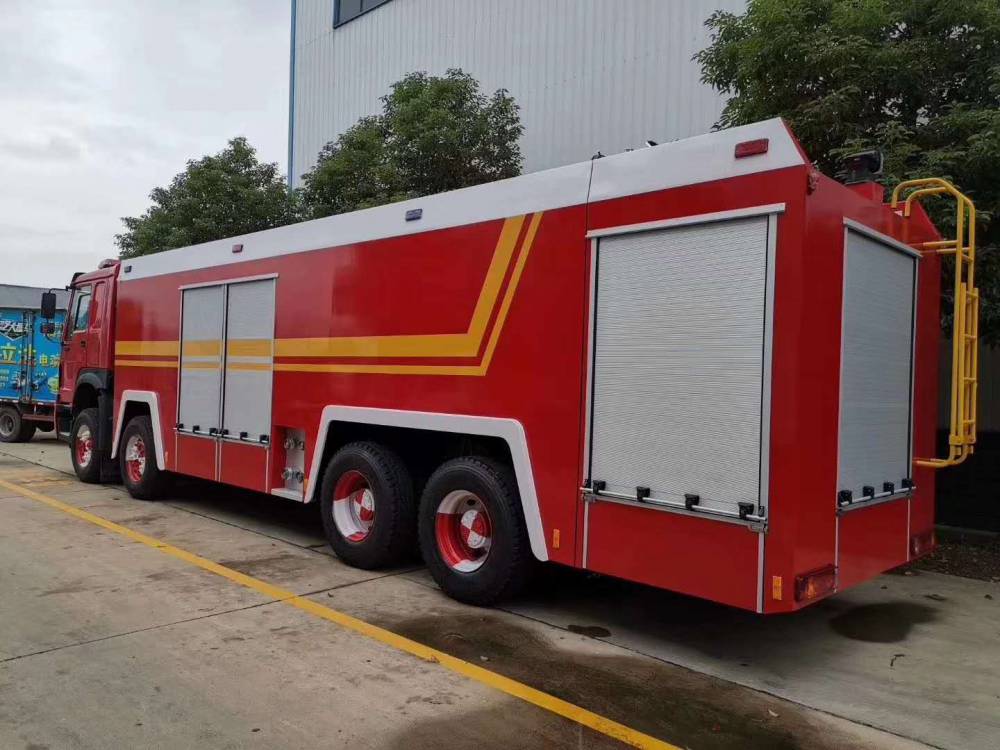 大型水罐消防车 5方消防车装备齐全