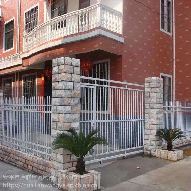 ***方管围墙护栏 厂区围墙栅栏 围墙铁栅栏