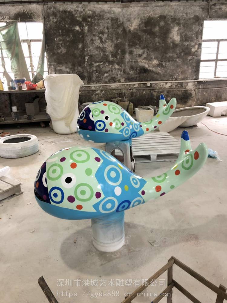 玻璃钢卡通海豚雕塑珠海水上游乐场海洋动物主题设计迎宾摆件