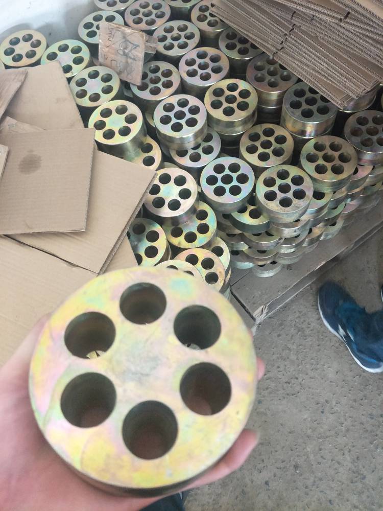 握裹式锚具.