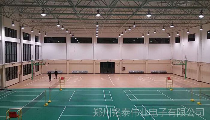 悦顿羽毛球馆照明灯具,专业性防眩球馆灯具