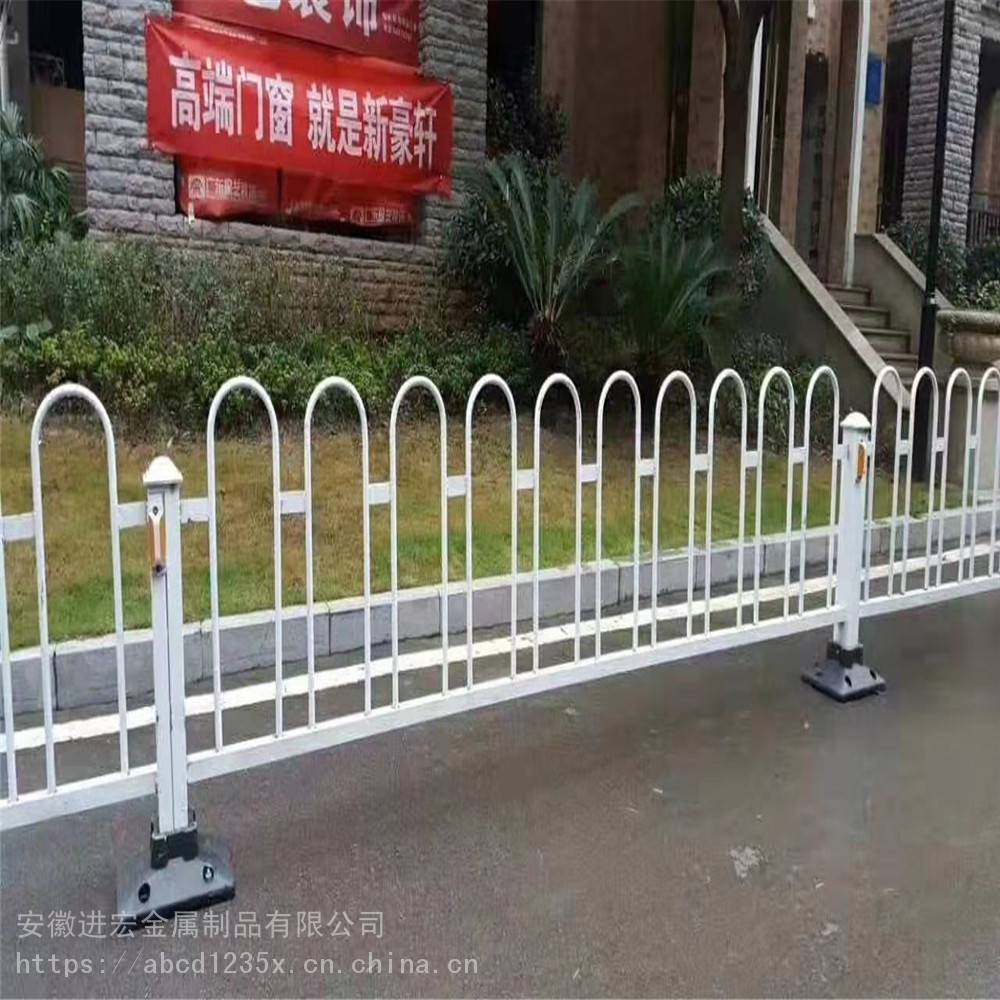 【亳州护栏厂家直销城市马路中间京式交通隔离栏 镀锌