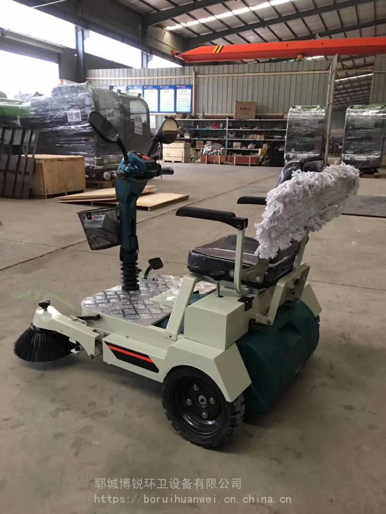 小型扫路车电动微型电动多功能扫路车