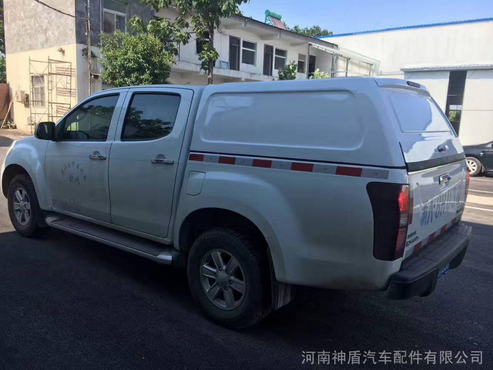 庆铃dmax瑞迈皮卡改装后盖防雨棚基地皮卡改装货箱盖平顶后