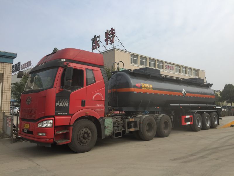玉柴东特半挂车,钢衬塑罐车, 耐酸碱运输罐车现车销售