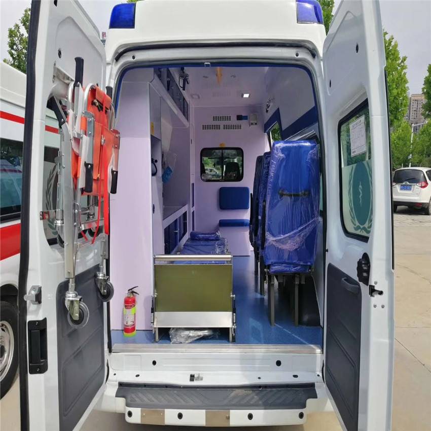 路南福特新世代v348转运型救护车改装厂家