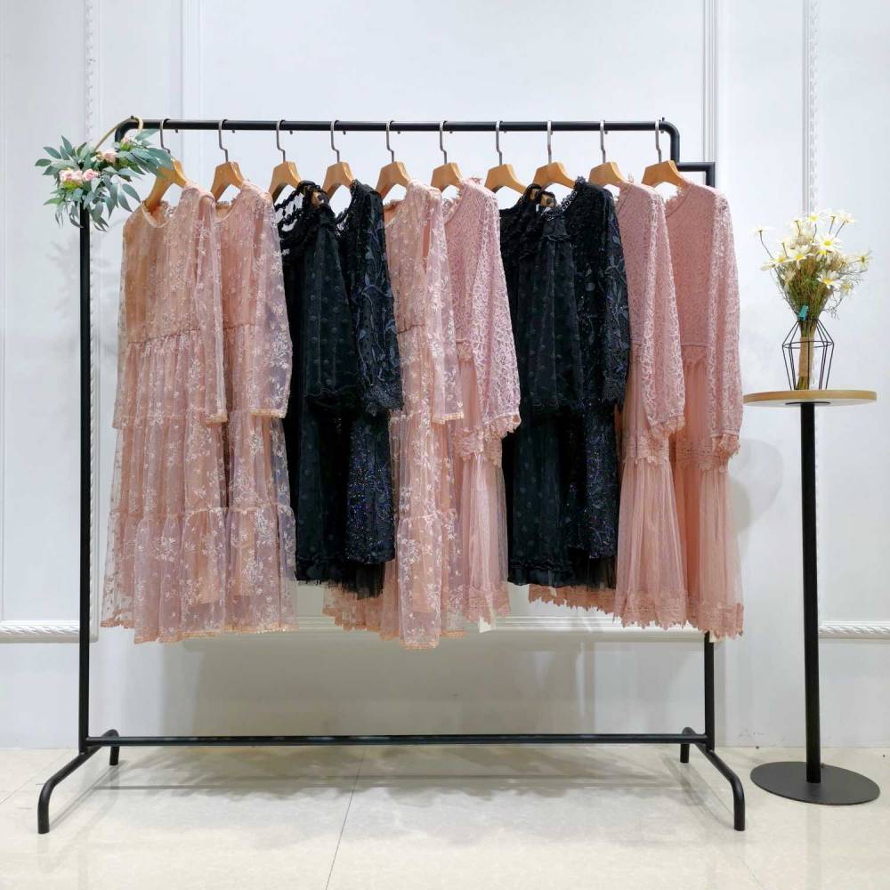 杭州西纳维思连衣裙品牌服装尾货女装批发市场在哪里