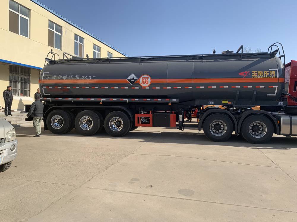 特运牌钢衬塑罐车,钢衬塑罐车, 防酸碱衬塑罐车现车销售