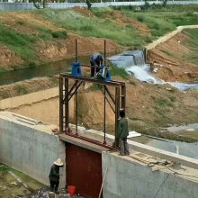 渠道挡水闸 河道拦水闸 拦河坝闸门 水渠闸板 泵站铸铁闸门 铜止水零