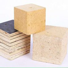 山东木屑脚墩 免熏蒸垫脚木屑墩磨具带孔木方多层模板托盘脚墩
