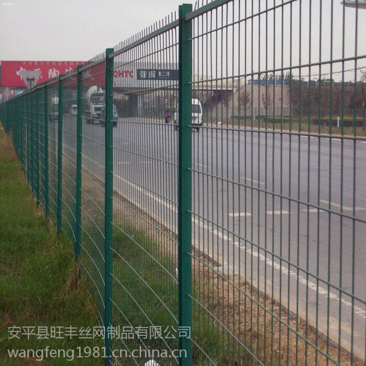 现货批发公路隔离栅道路防护网桥梁防抛网铁路护栏网可加工定做