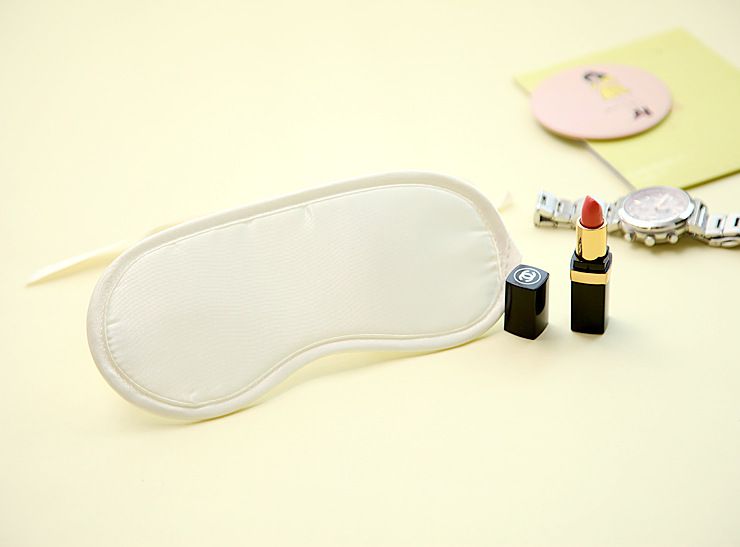 外贸套装赠品 丝滑米白色缎面护眼眼罩 遮光睡眠眼罩