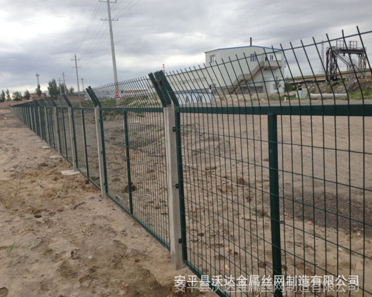 厂家供应铁路防护网高铁路基框架防护网3050矩管防护栏