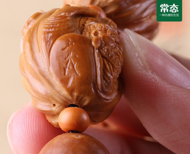 下一个>   赵新华,艺名三藏,法号仁进,核舟记品牌创世人,三藏核雕创世