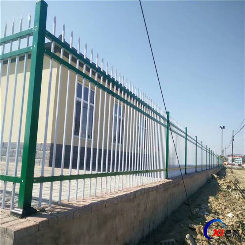 厂房围墙栏杆锌钢护栏价格固腾锌钢护栏现货